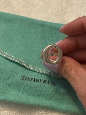 Tiffany and Company, Elsa Peretti Savillana ring size 6 – sterling silver.